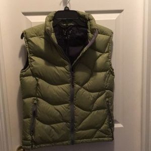 Mountain Hardware down vest